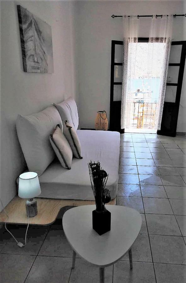 Gompos Apartment - Cozy Apartment Next To The Sea - Amazing Sea View Symi Exterior photo
